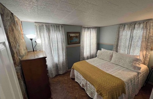 Henderson House | Cozy Cabin Near Lake Norfork