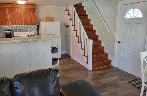 Ogunquit Cabin | Cozy Cottage at Footbridge Beach - Great Fall and Spring Rates