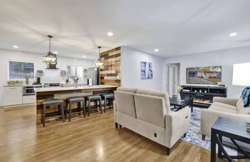 Birmingham Cottage | Cozy Cottage Downtown ~ Near Protective