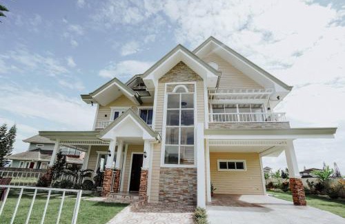 Canlubang House | Cozy Crib Saratoga in Tagaytay Midlands with Breakfast