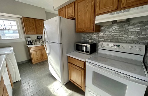 Great Bend House | Cozy Double King Suite Bungalow