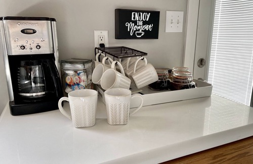 Great Bend House | Cozy Double King Suite Bungalow