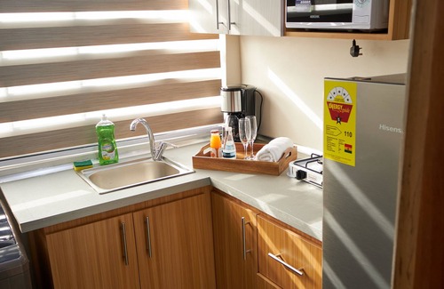 Accra Apartment | Cozy Executive Studio Apartment near Circle! Fast Wifi, Stunning City View