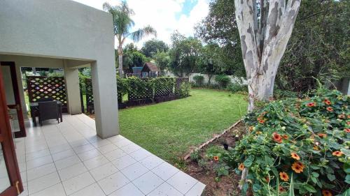 Greater Johannesburg Metropolitan Area Apartment | Cozy Garden Cottage