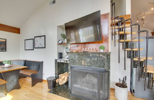 Wintergreen Cabin | Cozy 'Hillside Hideaway' in Wintergreen Resort!