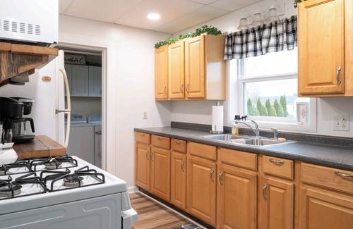 Wayne County Other | Cozy home, in Amish country!n3 miles from Lehmans Hardware