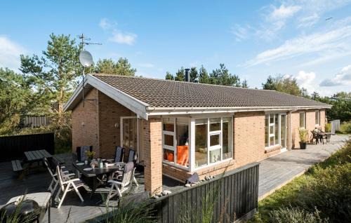 Torup Strand House | Cozy Home In Fjerritslev With Wifi