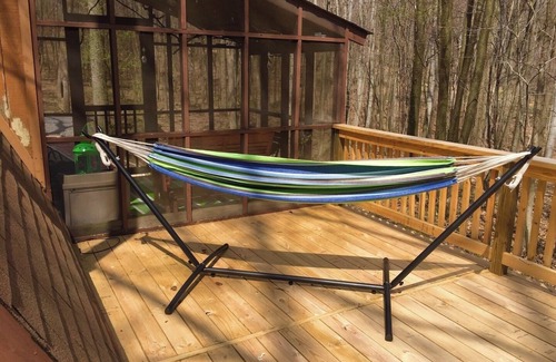 Berkeley Springs Cabin | Cozy Modern Private Cabin with Hot Tub in Coolfont