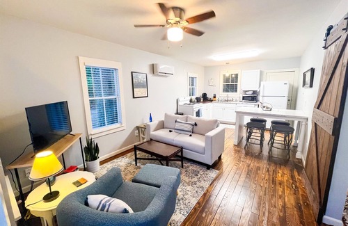 Lafayette Cottage | Cozy, Modern Waterfront Cottage + 2.5 acres on Bayou in the Heart of Lafayette