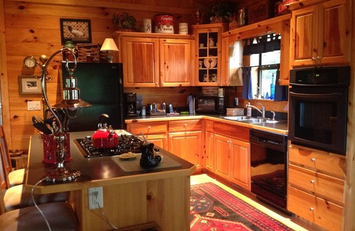 Young Harris Cabin | Cozy Mtn. Cabin-Great Location for Day Trips