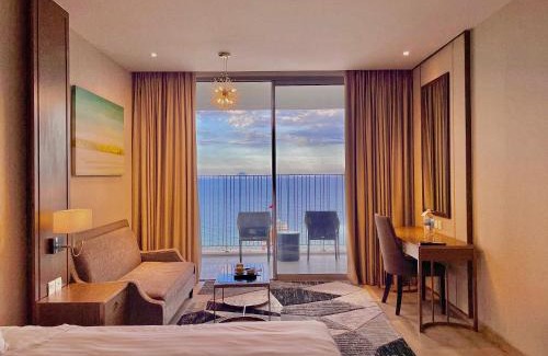 Tran Phu Beach Apartment | Cozy Panorama Apartment In Front of the City Center Beach