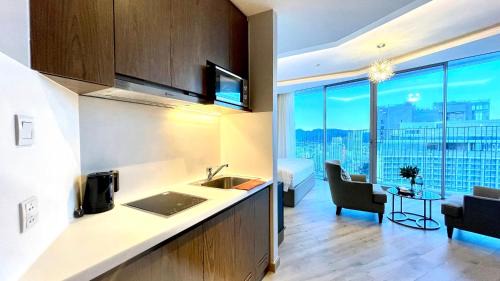 Tran Phu Beach Apartment | Cozy Panorama Apartment In Front of the City Center Beach