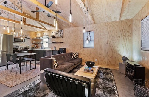 Pocono Pines Cabin | Cozy Pocono Bungalow | BBQ | Pets OK!