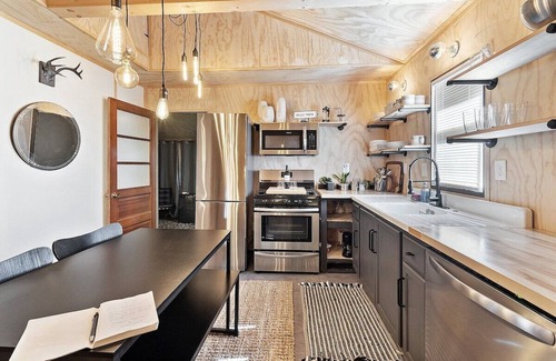 Pocono Pines Cabin | Cozy Pocono Bungalow | BBQ | Pets OK!