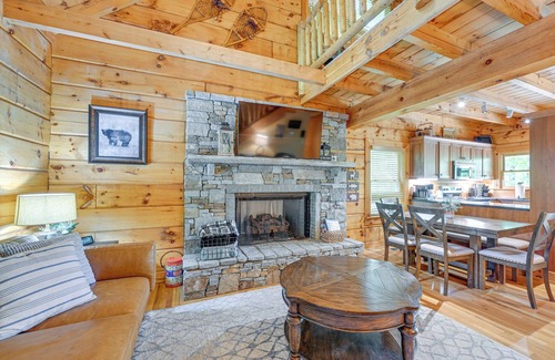 The Mountain Club Cabin | Cozy Retreat w/Deck & Sapphire Resort Access!