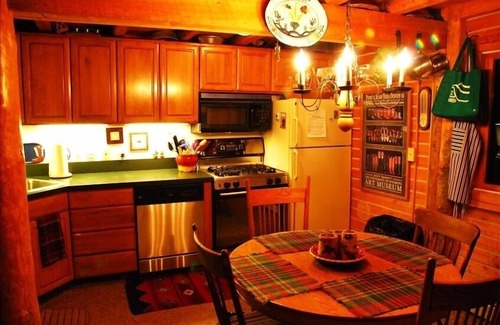Steamboat Springs Cabin | Cozy Romantic Cabin in the Woods-1 Mile to Downtown Steamboat