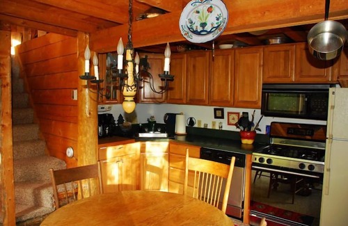 Steamboat Springs Cabin | Cozy Romantic Cabin in the Woods-1 Mile to Downtown Steamboat