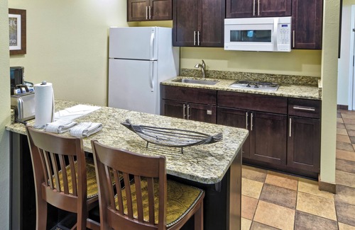 Pinetop Resort | Cozy Studio w/Fireplace, Private Balcony, Resort Pool & Two Hot Tubs