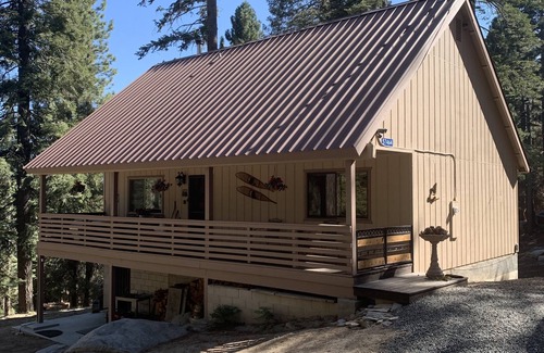 Ponderosa Cabin | Cozy two bedroom cabin with hearty Firewood Stove/Game Room