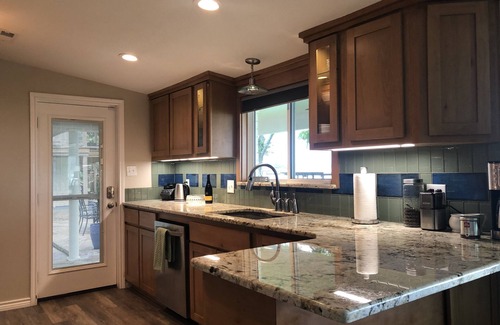 West Livingston House | COZY UP AT THE LAKE