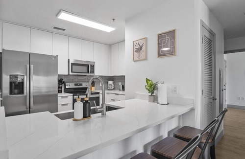 Charlotte Center City Apartment | Cozy Urban Getaway | Free Parking, Gym, Stadium