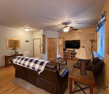 Show Low Apartment | Cozy White Mountain Getaway!