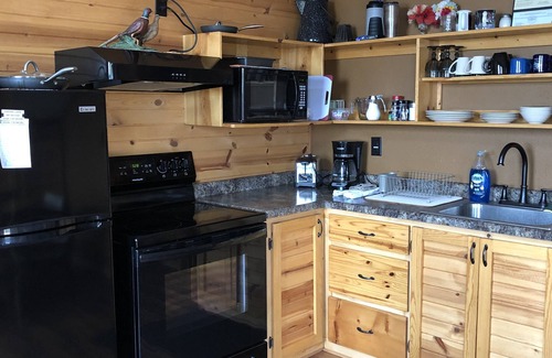 Stutsman County Cabin | Cozy with great views of prairie