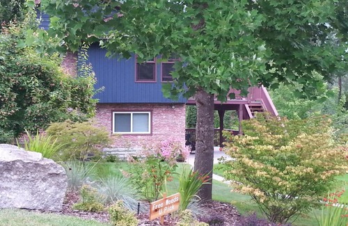 Nelson Bed & Breakfast | Creekside B&B