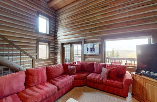 North Park City House | Crescent Cabin in the Woods