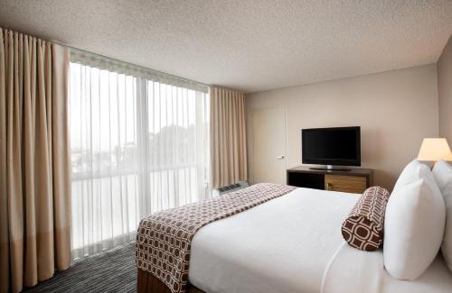 Burlingame Hotel | Crowne Plaza San Francisco Airport by IHG