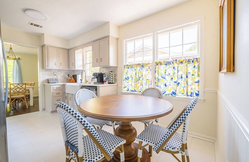 Fortson House | Crowning Glory w Pool & GameRoom