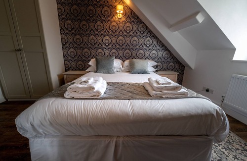 Rodhuish Hotel | Croydon Hall