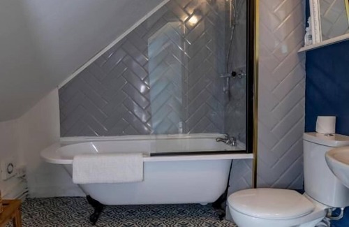 Rodhuish Hotel | Croydon Hall