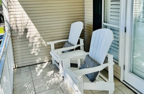 Crystal Beach Condo | Crystal Beach Condo Destin FL steps to private beach entrance heated pool🏝️☀️⛱️