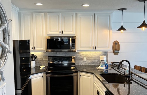 Crystal Beach Condo | Crystal Beach Waterfront Condo Destin 1 bdrm Unit with Private Beach Service ☀️⛱️