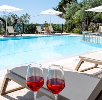 Barbati Apartment | Crystal Blue Hotel, Barbati