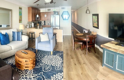 Crystal Beach Condo | Crystal Sands Beach - Beachfront and sweeping Gulf views + Destin