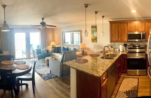 Crystal Beach Condo | Crystal Sands Beach - Beachfront and sweeping Gulf views + Destin