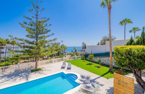 Benalmadena Costa Villa | Cubo's Beach Front Villa Benalmadena