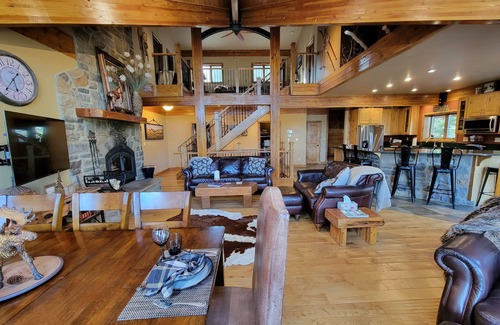 Grand Lake House | Custom Grand Lake Home - Stunning Views - The Perfect Getaway!