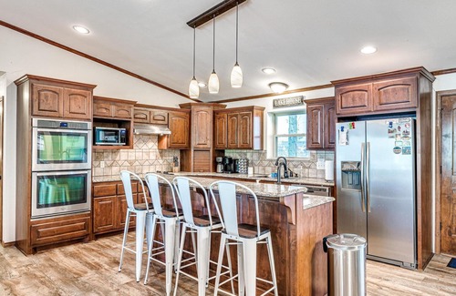 Hoyt House | Custom Waterfront Cabin with Private Boat Dock
