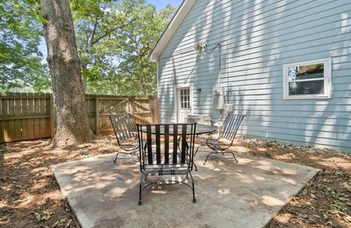North Charlotte House | Cute 1 Bedroom | Close Popular NoDa