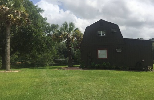 Ono Island Cottage | Cute Cottage overlooking stock lake, horse pastures, amazing sunsets, fishing