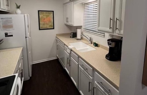 North Capitol Condo | Cute Downtown Retreat, Complimentary Parking