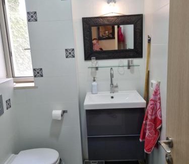 Ein Karem Apartment | Cute Studio near Yad Vashem FREE street parking