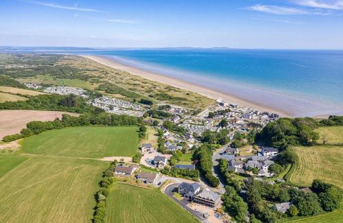 Laugharne House | Cwtch Forge Cottage