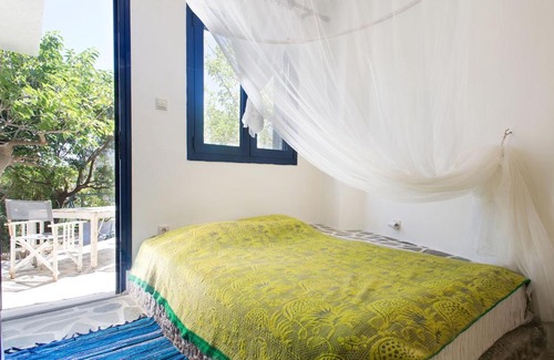 Ormos Agiou Ioannou Apartment | Cycladic Art House
