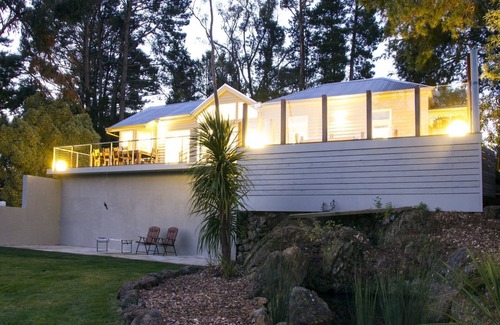 Daylesford House | Dacha on Daylesford Lake