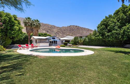 Historic Tennis Club House | Dandelion by AvantStay Pool 0.2mi to Downtown