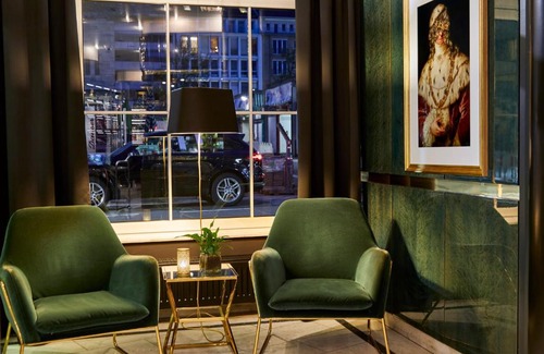 Dusseldorf Old Town Hotel | Das Carls Hotel